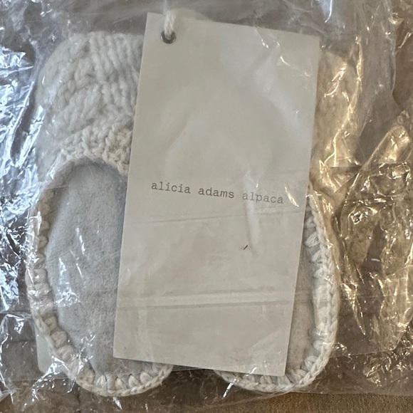 Alicia Adams Alpaca Ivory Baby Booties - Picture 2 of 3